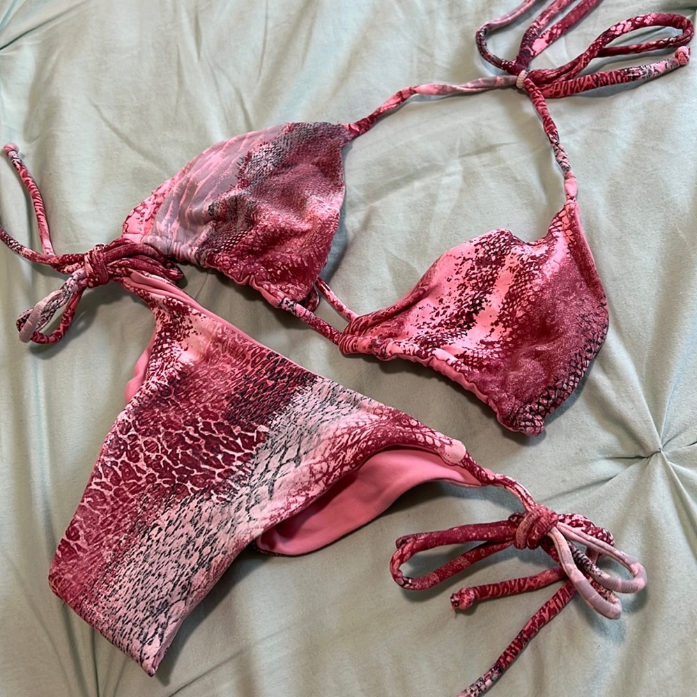 REVERSIBLE BIKINI SET